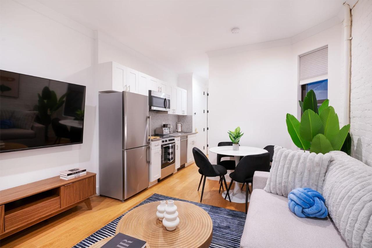 1290-6 Newly Renovated 2 Bedrooms In Ues Apartment New York